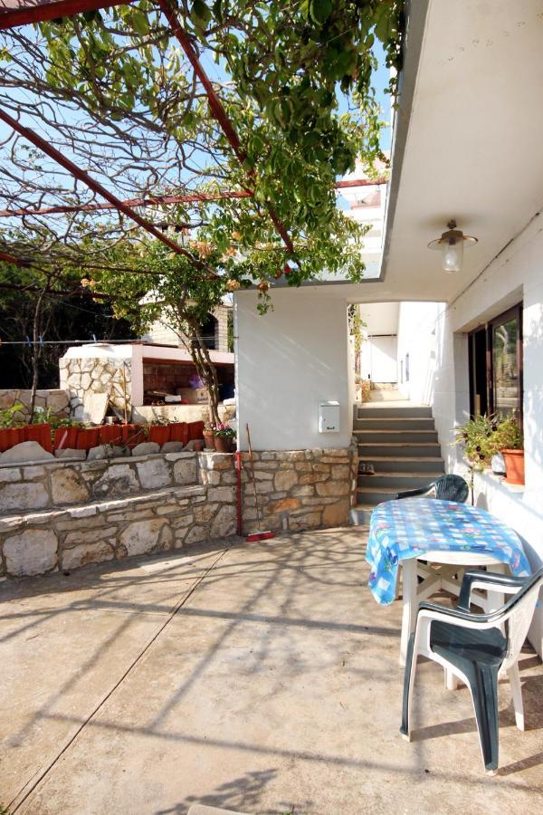 Apartments By The Sea Zavalatica, Korcula - 247 Kültér fotó