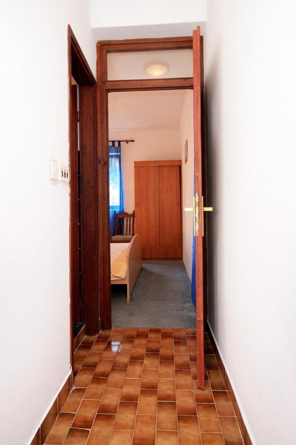 Apartments By The Sea Zavalatica, Korcula - 247 Kültér fotó